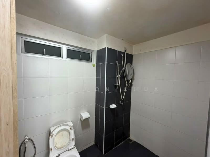 Pangsapuri untuk Disewa di Idaman Residence - Brandon Chua - Bathroom - PropertyGuru.com.my