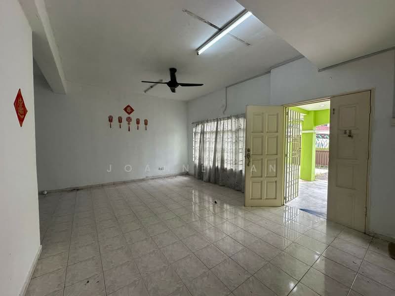 Rumah Teres 2 Tingkat untuk Dijual di Bandar Bukit Tinggi 2 (Klang) - Joanne Tan - Living Room - PropertyGuru.com.my