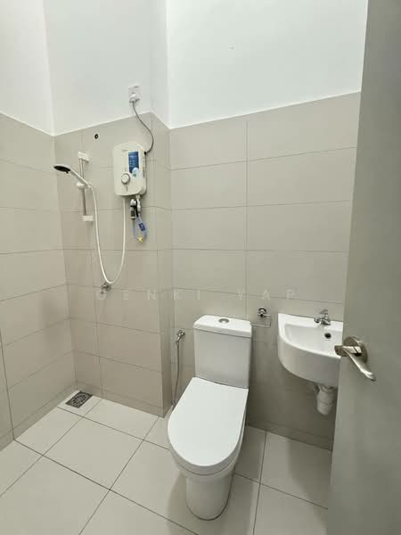 Terraced House for Rent in Johor Bahru (Johor) - Genki Yap - Bathroom - PropertyGuru.com.my