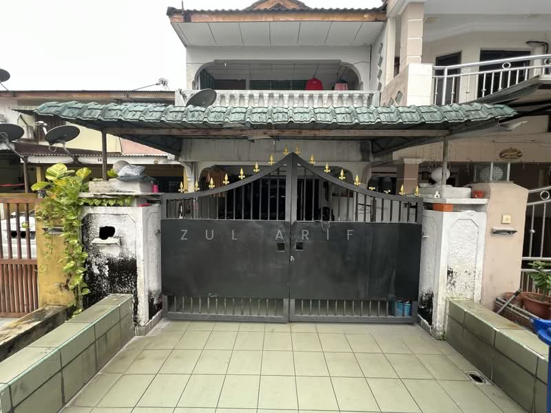 2-storey Terraced House for Sale in Seksyen 18 (Shah Alam) - Zul Arif - Exterior - PropertyGuru.com.my