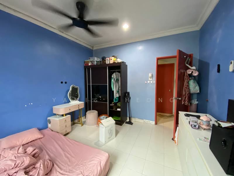 3-storey Terraced House for Sale in Laman Rimbunan (Kepong) - Yanis Cheong - Bedroom - PropertyGuru.com.my