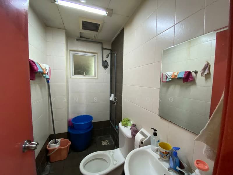 3-storey Terraced House for Sale in Laman Rimbunan (Kepong) - Yanis Cheong - Bathroom - PropertyGuru.com.my