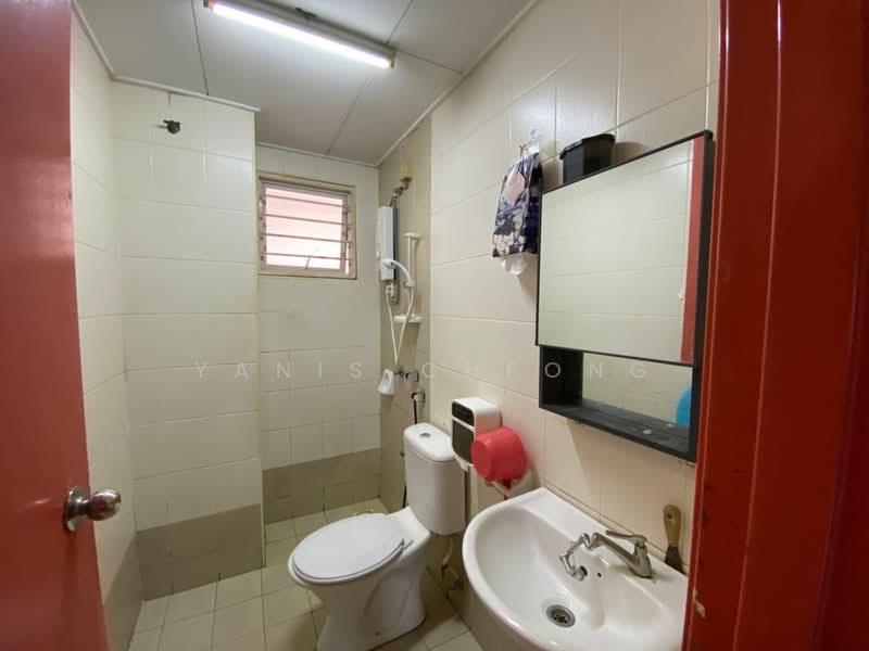 3-storey Terraced House for Sale in Laman Rimbunan (Kepong) - Yanis Cheong - Bathroom - PropertyGuru.com.my