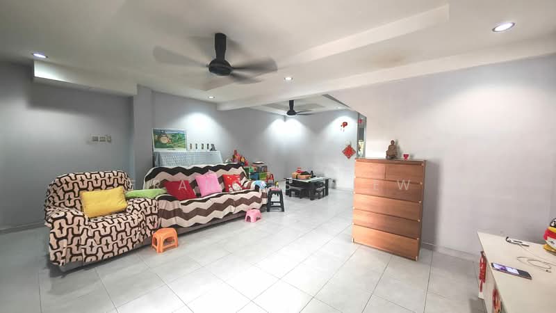 2-storey Terraced House for Sale in Bandar Putra Permai (Seri Kembangan) - Frances Liew - Living Room - PropertyGuru.com.my