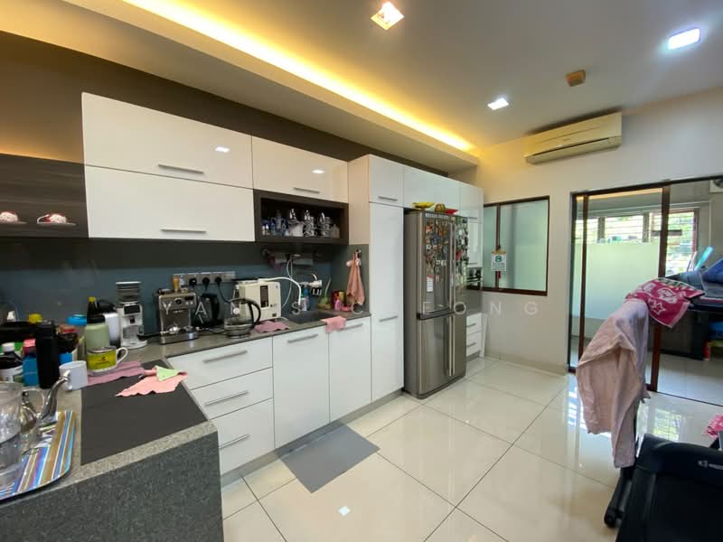 3-storey Terraced House for Sale in Laman Rimbunan (Kepong) - Yanis Cheong - Kitchen - PropertyGuru.com.my