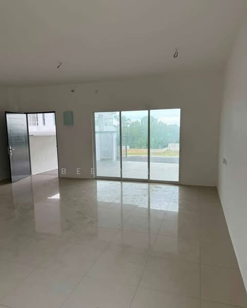 2-storey Terraced House for Sale in Taiping (Perak) - Beeky Lee - Living Room - PropertyGuru.com.my