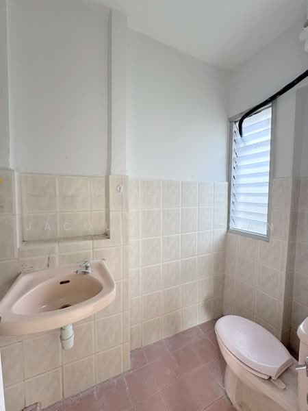 Apartment for Sale at Segar Apartments - Jacqueline San - Bathroom - PropertyGuru.com.my
