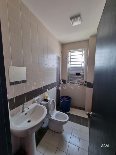 Semi-Detached House for Sale in Bangi (Selangor) - Azrul Azwar Muhamad - Bathroom - PropertyGuru.com.my
