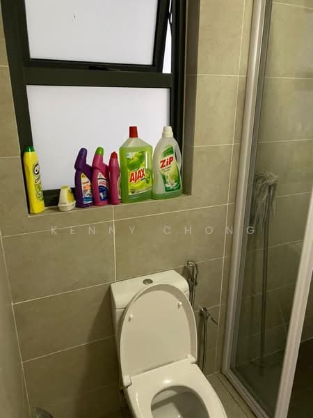 Kondominium untuk Disewa di Lakeville Residence - Kenny Chong - Bathroom - PropertyGuru.com.my