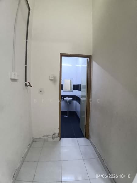 1-storey Terraced House for Sale in Taiping (Perak) - Beeky Lee - Bathroom - PropertyGuru.com.my