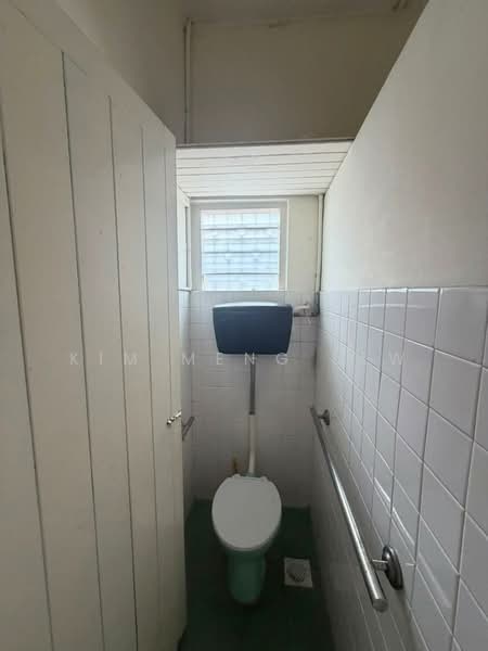 Rumah Teres 1-Tingkat untuk Dijual di Kepong Baru (Kepong) - Kim Meng Lew - Bathroom - PropertyGuru.com.my