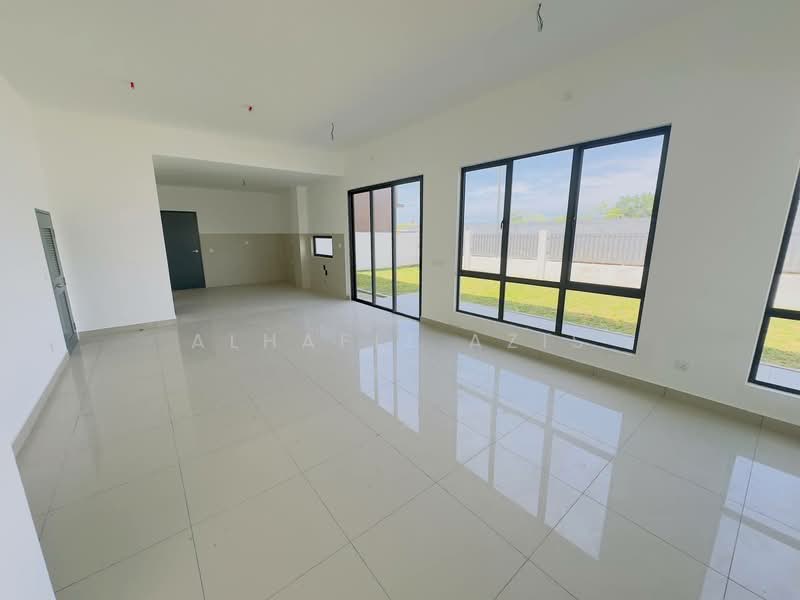 Cluster House for Sale in Kota Tinggi (Johor) - ALHAFIZ AZIS - Living Room - PropertyGuru.com.my