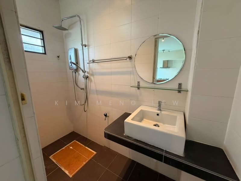 1-storey Terraced House for Sale in Kepong Baru (Kepong) - Kim Meng Lew - Bathroom - PropertyGuru.com.my
