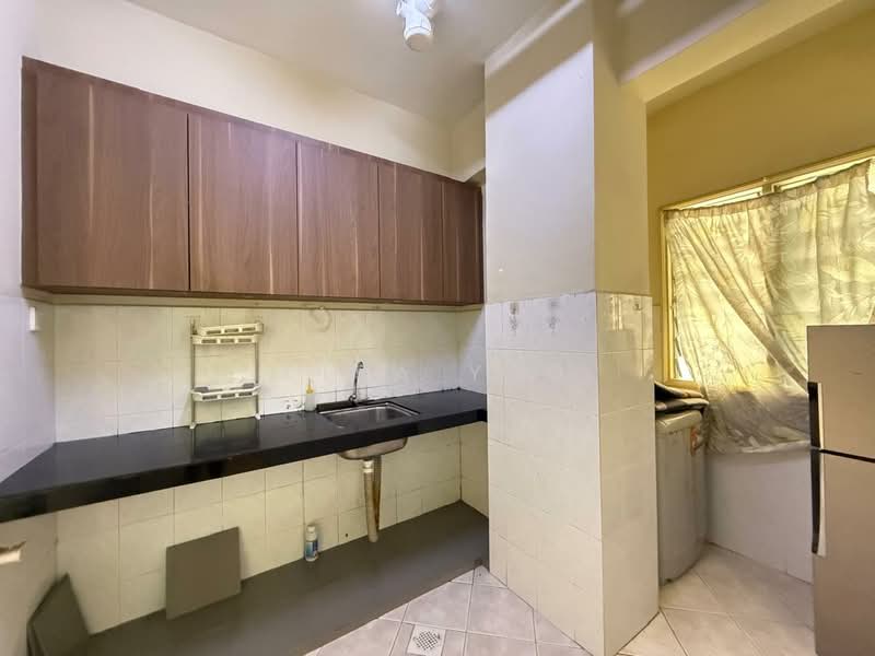 Pangsapuri untuk Disewa di Permas Ville Apartment - Lisa Yeo - Kitchen - PropertyGuru.com.my