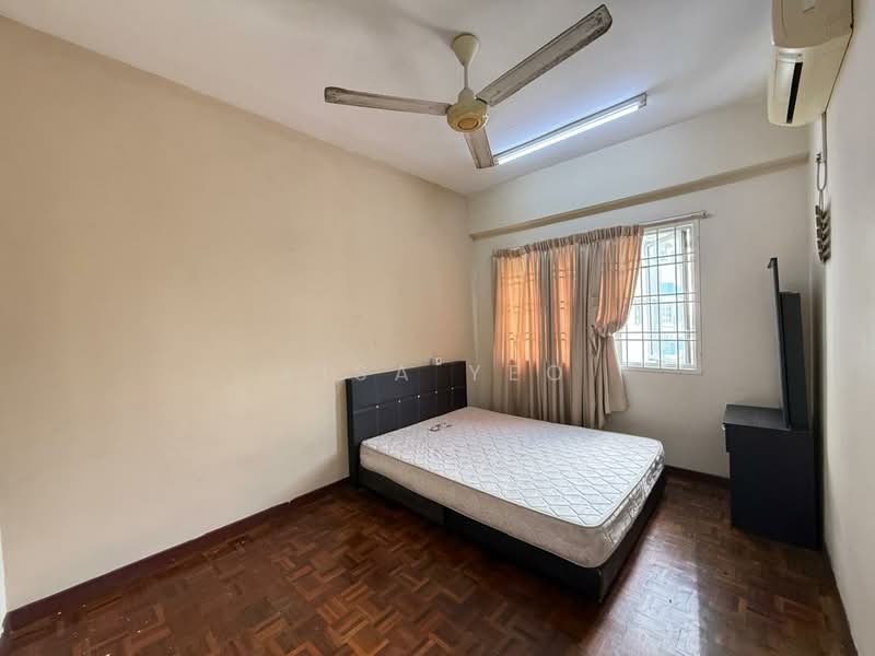 Pangsapuri untuk Disewa di Permas Ville Apartment - Lisa Yeo - Bedroom - PropertyGuru.com.my
