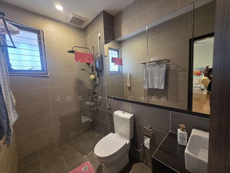 Rumah Teres 2-Tingkat untuk Dijual di Bukit Raja (Selangor) - Joseph Chan - Bathroom - PropertyGuru.com.my