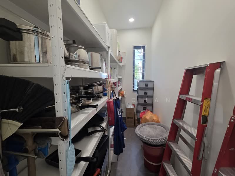 Rumah Teres 2-Tingkat untuk Dijual di Bukit Raja (Selangor) - Joseph Chan - Store room - PropertyGuru.com.my