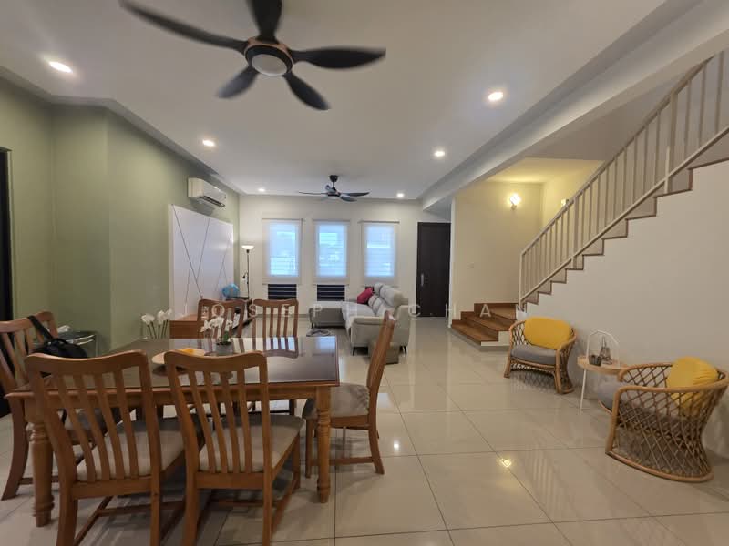Rumah Teres 2-Tingkat untuk Dijual di Bukit Raja (Selangor) - Joseph Chan - Living Room - PropertyGuru.com.my