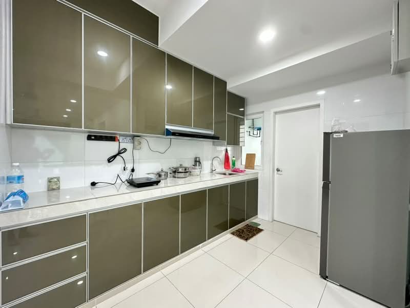 Kondominium untuk Disewa di D'Suites Akasia Horizon @ Horizon Hills - John Sia - Kitchen - PropertyGuru.com.my