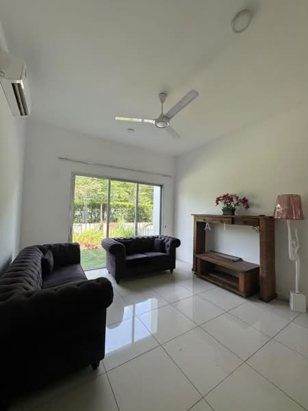 Rumah Teres untuk Disewa di Bandar Tropicana Aman (Telok Panglima Garang) - Grace Lai - Living Room - PropertyGuru.com.my