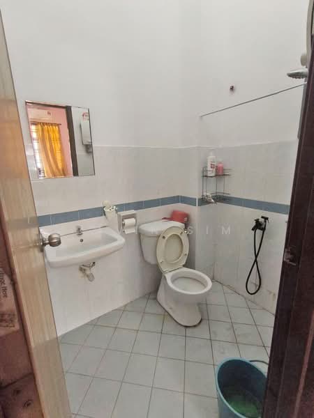 Rumah Teres 1-Tingkat untuk Disewa di Taman Setia Indah (Tebrau) - Cavin Sim - Bathroom - PropertyGuru.com.my