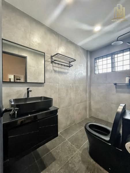 Pangsapuri untuk Dijual di Indah Cempaka - Oscar Tan - Bathroom - PropertyGuru.com.my