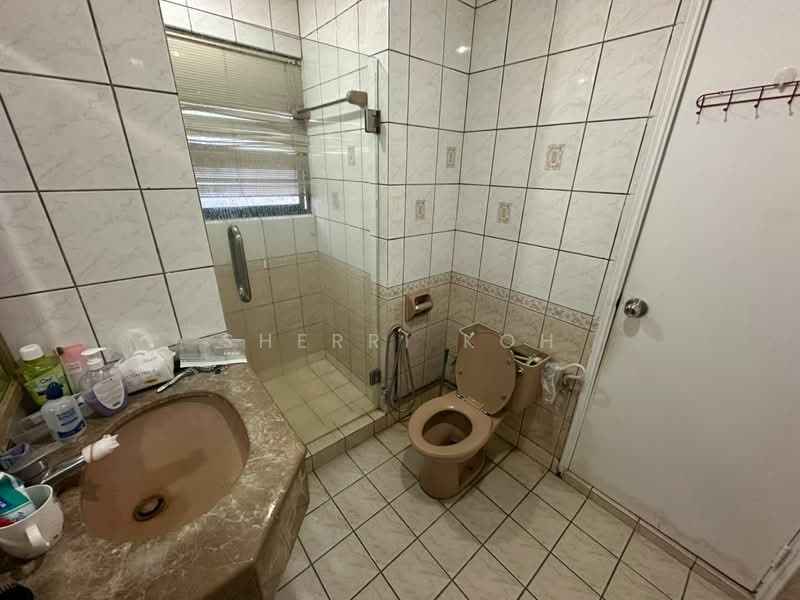 Kondominium untuk Disewa di Li Villas - Sherri Koh - Bathroom - PropertyGuru.com.my