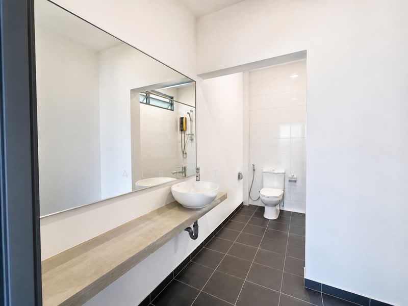 Bungalow for Rent in Seksyen 14 (Petaling Jaya) - Albert Ho - Bathroom - PropertyGuru.com.my