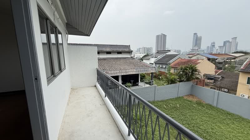 Rumah Banglo untuk Disewa di Seksyen 14 (Petaling Jaya) - Albert Ho - Balcony - PropertyGuru.com.my