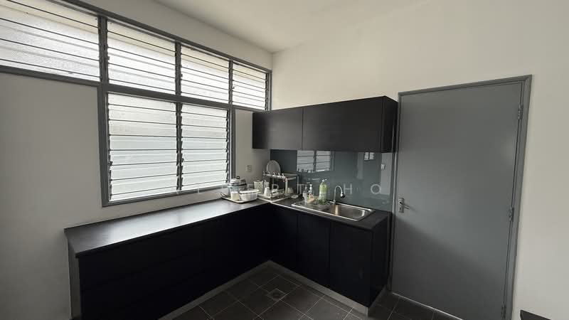 Rumah Banglo untuk Disewa di Seksyen 14 (Petaling Jaya) - Albert Ho - Kitchen - PropertyGuru.com.my