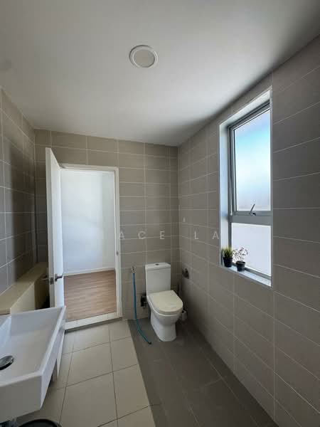 Rumah Teres 2 Tingkat untuk Disewa di Bandar Tropicana Aman (Telok Panglima Garang) - Grace Lai - Bathroom - PropertyGuru.com.my