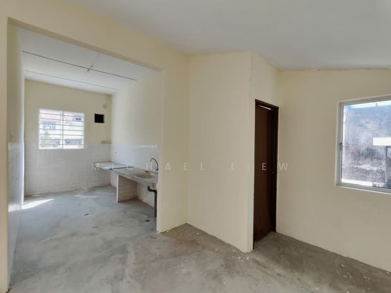 Shop / Office untuk Dijual di Taman Bukit Chedang (Seremban) - Michael Liew - Kitchen - PropertyGuru.com.my