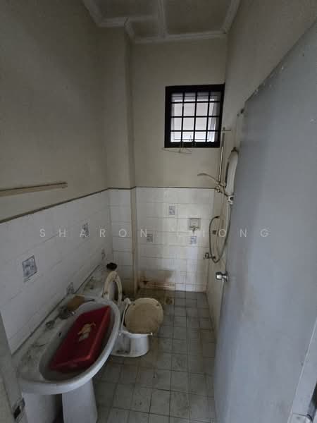 1-storey Terraced House for Sale in Perling (Johor) - Sharon Chong - Bathroom - PropertyGuru.com.my