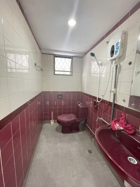 Condominium for Sale at Le Jardin Deluxe - Chris Choo - Bathroom - PropertyGuru.com.my