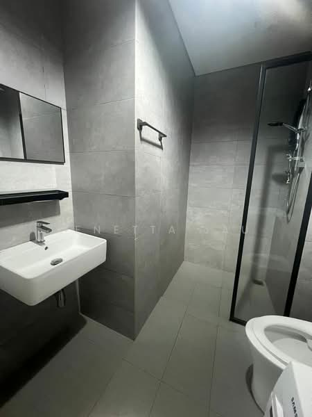 Servis Apartment untuk Disewa di Cubic Botanical - Renetta Jau - Bathroom - PropertyGuru.com.my