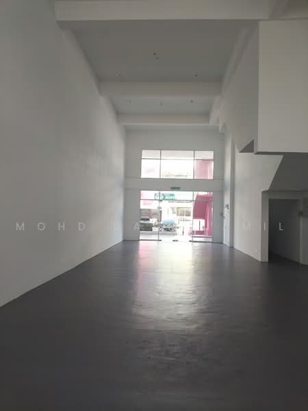 Shop for Rent in Taman Anggun (Rawang) - Mohd Daim Jamil - Entrance - PropertyGuru.com.my