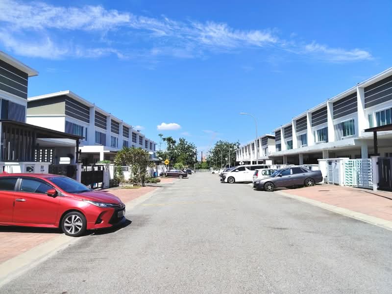 Rumah Teres 2-Tingkat untuk Dijual di Shah Alam (Selangor) - Tan Bee Choo - Exterior - PropertyGuru.com.my