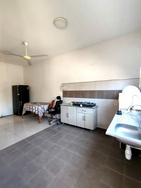 Rumah Teres 2-Tingkat untuk Dijual di Shah Alam (Selangor) - Tan Bee Choo - Kitchen - PropertyGuru.com.my
