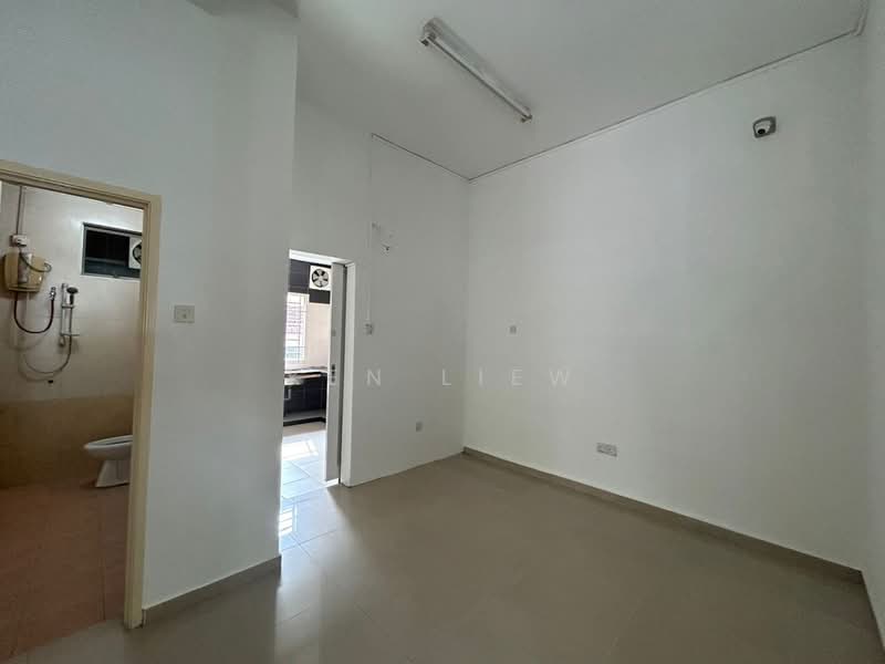 Rumah Teres 2-Tingkat untuk Disewa di Ehsan Jaya (Johor Bahru) - Ken Liew - PropertyGuru.com.my