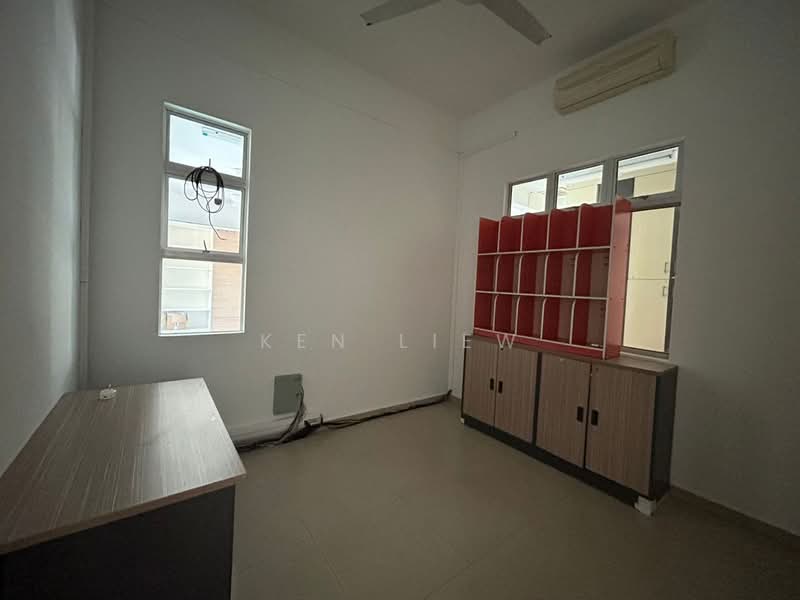 Rumah Teres 2-Tingkat untuk Disewa di Ehsan Jaya (Johor Bahru) - Ken Liew - PropertyGuru.com.my