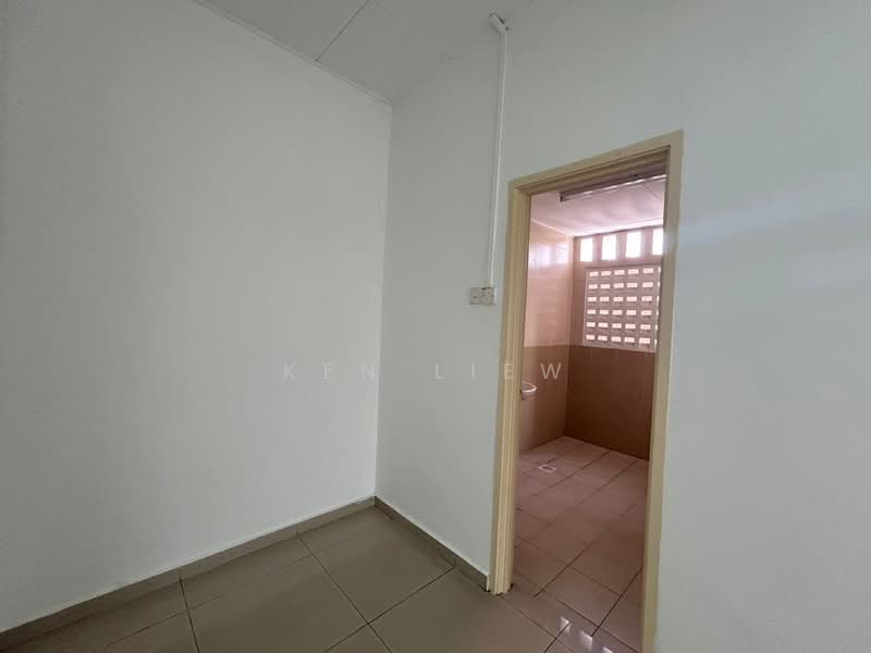 Rumah Teres 2-Tingkat untuk Disewa di Ehsan Jaya (Johor Bahru) - Ken Liew - PropertyGuru.com.my