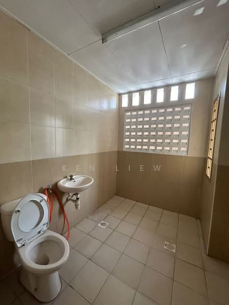 Rumah Teres 2-Tingkat untuk Disewa di Ehsan Jaya (Johor Bahru) - Ken Liew - PropertyGuru.com.my