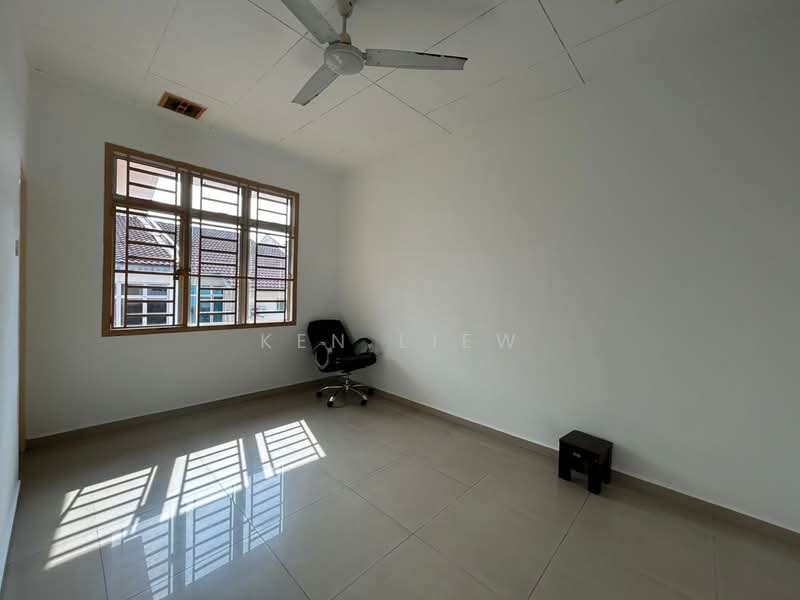 Rumah Teres 2-Tingkat untuk Disewa di Ehsan Jaya (Johor Bahru) - Ken Liew - PropertyGuru.com.my