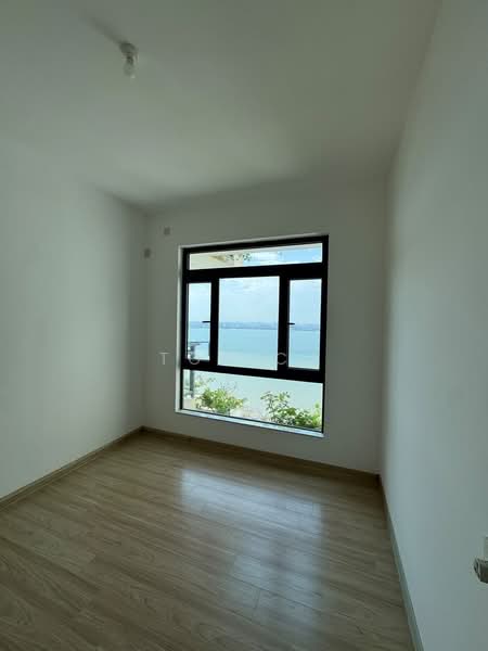 Pangsapuri untuk Dijual di Starview Bay @ Forest City - Tok CJ - PropertyGuru.com.my