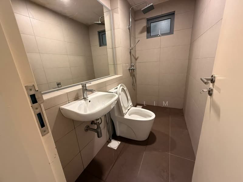 Kondominium untuk Disewa di Lakefront Residence - Darren Lim - Bathroom - PropertyGuru.com.my