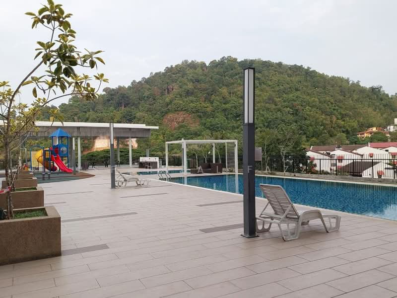 Kondominium untuk Dijual di Nadayu62 - Isfarizal fazz - Pool - PropertyGuru.com.my