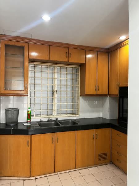 Condominium for Sale at Ridzuan Condominium - Key Ling - Kitchen - PropertyGuru.com.my