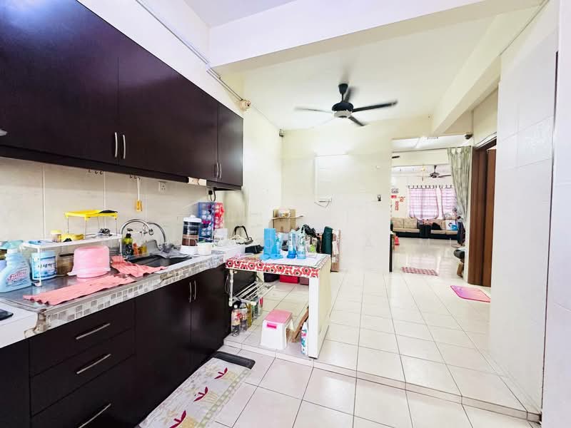 2-storey Terraced House for Sale in Putra Heights (Subang Jaya) - Mohd Nor Fahmi - Kitchen - PropertyGuru.com.my