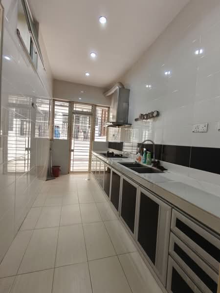 Cluster House for Sale in Horizon Hills (Iskandar Puteri (Nusajaya)) - Ann . - Kitchen - PropertyGuru.com.my