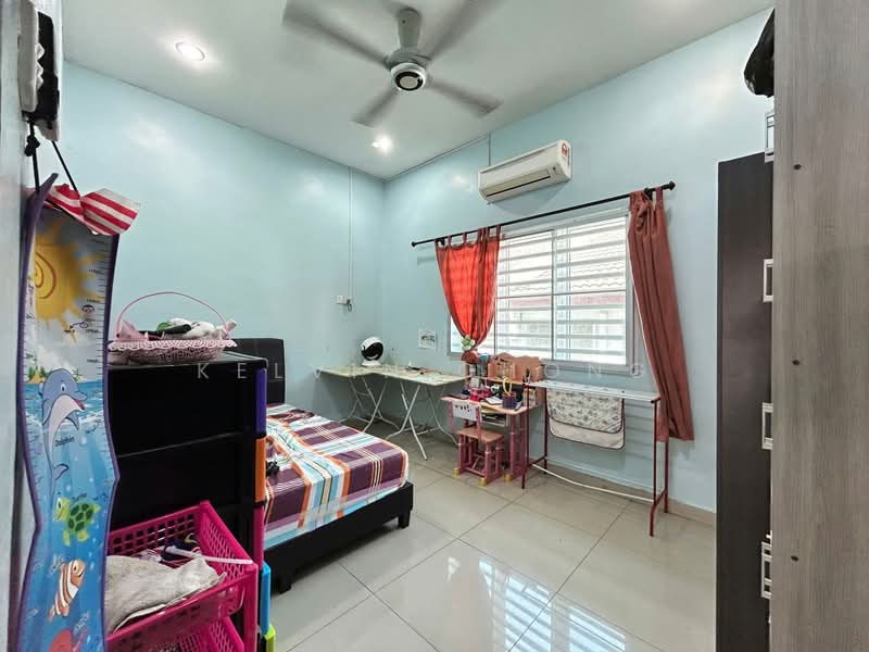 Rumah Teres 1.5 Tingkat untuk Disewa di Taman Arkid (Menglembu) - Kelvin Chong - Bedroom - PropertyGuru.com.my